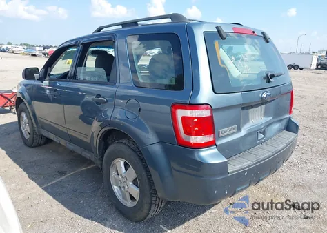 2010 Ford Escape Xls из США, поврежденный, VIN 1FMCU0C75AKA31711